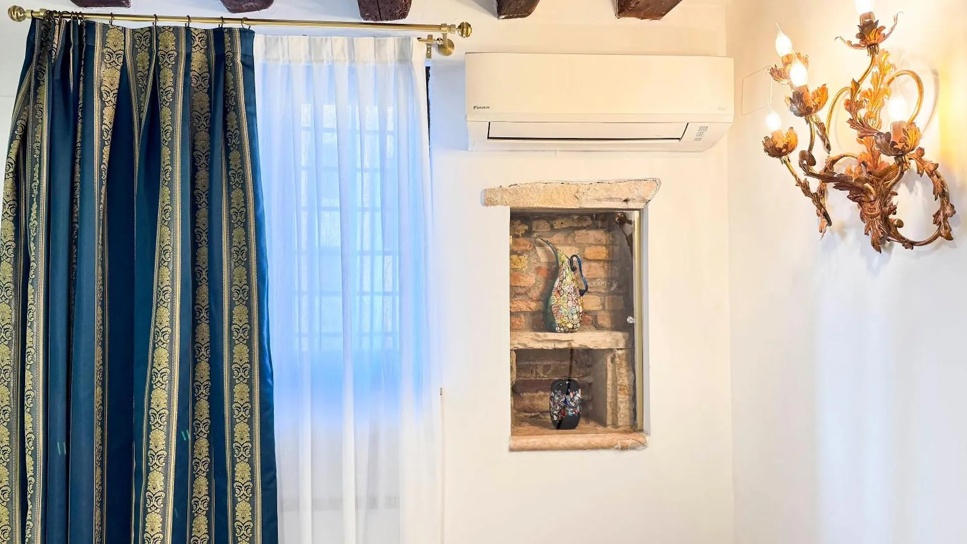 Gesuiti - Cozy And Central Apartment Venetië